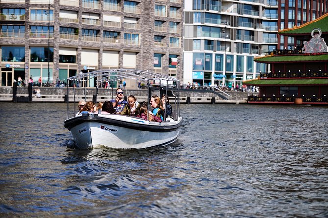 Short canal trip in German: Amsterdam in an hour - Key highlights to know before you go