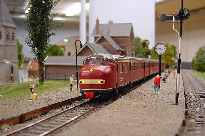 Skip the Line: Entrance Ticket to Miniworld Rotterdam - Spot the Builder Easter Eggs: The Fun Way to Slow Down
