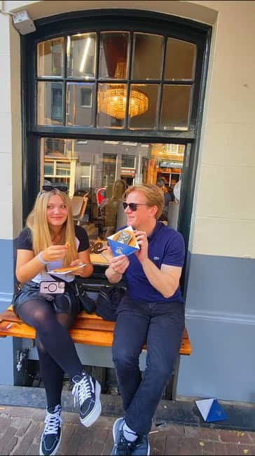 Skipping Lines & Sipping Beers: A History Tour of Amsterdam - Fabel Friet skip-the-line: Dutch Golden Fries without the queue