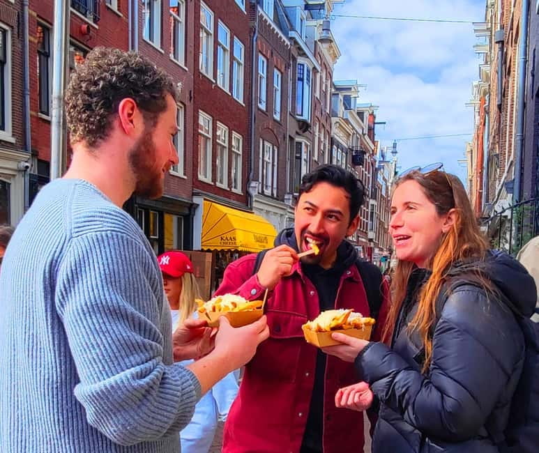 Skipping Lines & Sipping Beers: A History Tour of Amsterdam - Stroopwafel at the oldest bakery: warm caramel and cozy spice