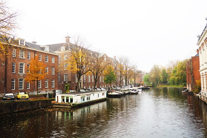 Small Group Hidden Gems Tour in Amsterdam - De Burcht, diamonds, unions, and rights you use today