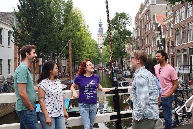 Small-Group Women's History Tour in Amsterdam - Getting Started at Prins Hendrikkade and Walking Toward Spui