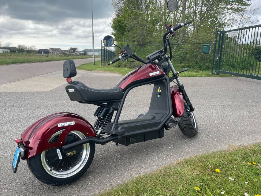 Texel: Explore Texel with a Café Cruiser E-scooter - Why a Cafe Cruiser e-chopper fits Texel so well