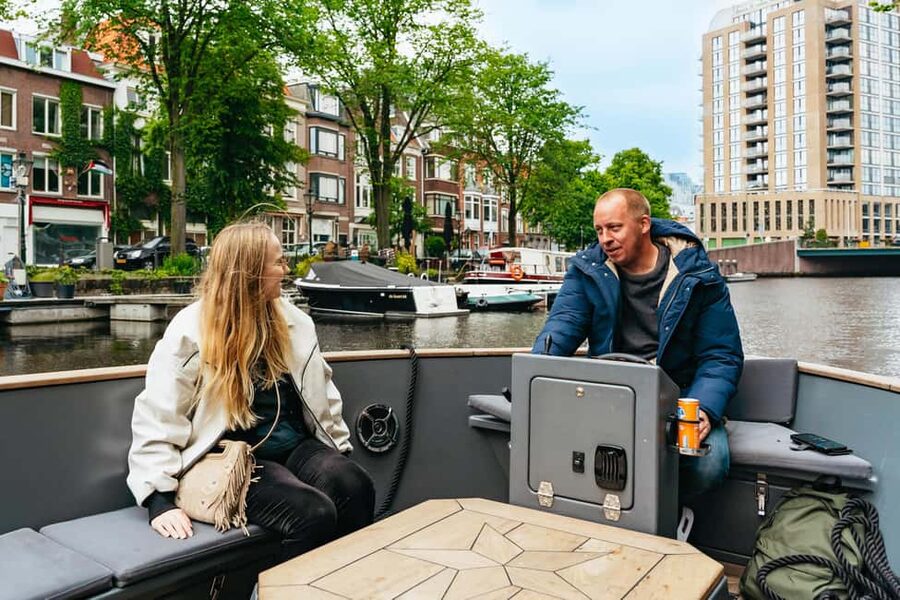 The Hague: Canal Cruise with music from local artists - Seating, timing, and comfort tips that matter on small boats