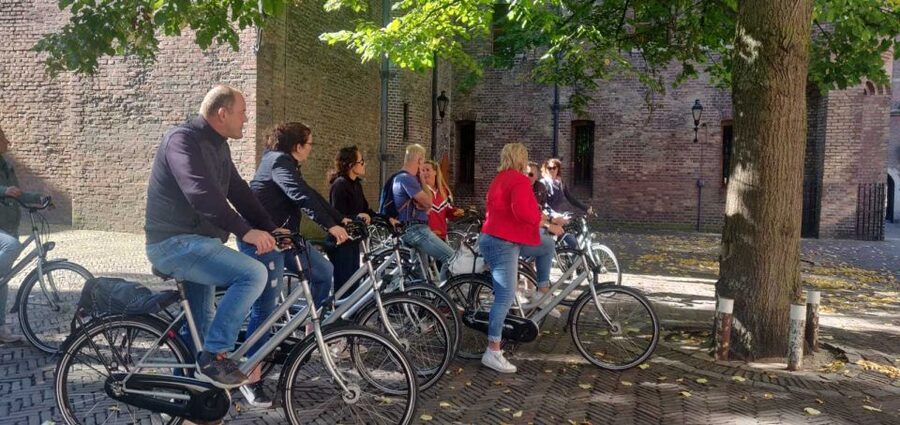 The Hague: Highlights Bike Tour - The Passage and the best “between the landmarks” moments