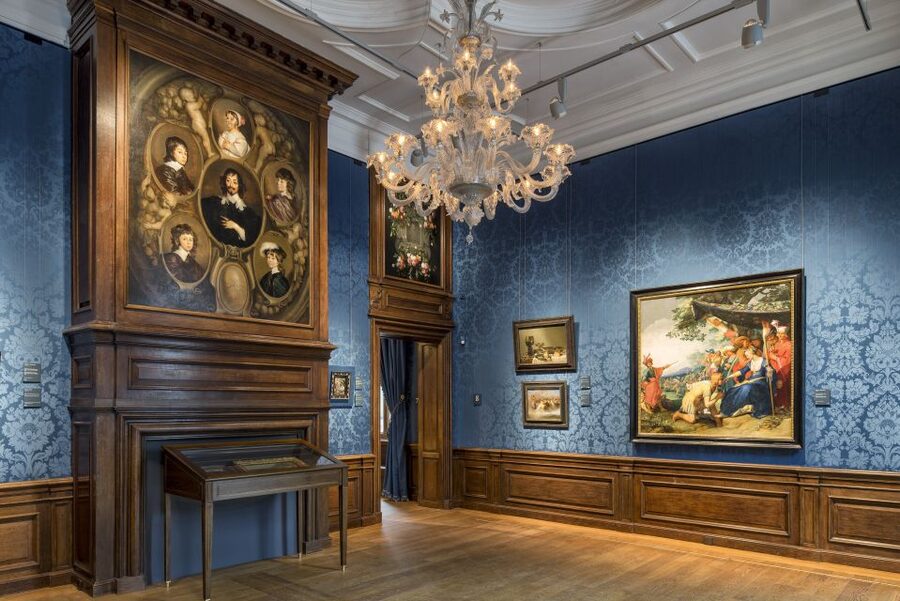 The Hague: Mauritshuis Entrance Ticket - Food, coffee, and the small extras that make the visit easier