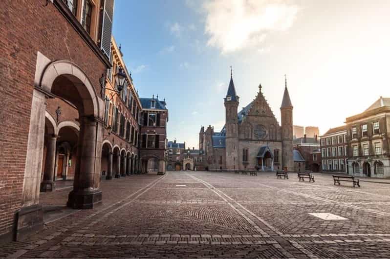 The Hague : Must-See attractions Private Walking Tour - Starting at Het Plein, you get the Dutch Revolt in plain language
