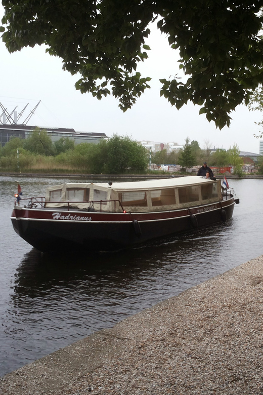 The Hague: One Way Boat Ticket to or from Delft - The 1.5-hour canal cruise you are actually paying for
