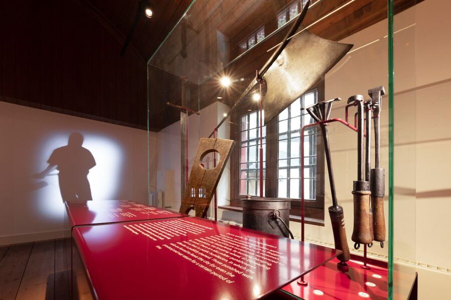The Hague: Prison Gate Museum - From gateway to courthouse to prison: the building’s timeline