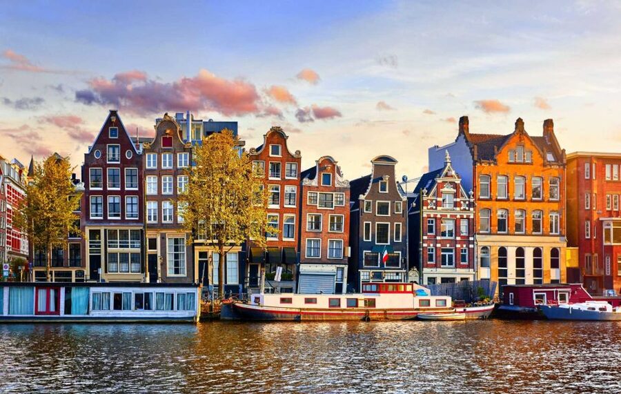 The True Story of Anne Frank's Diary Private Guided Tour - Price and value: Is $235 per person a smart use of time?