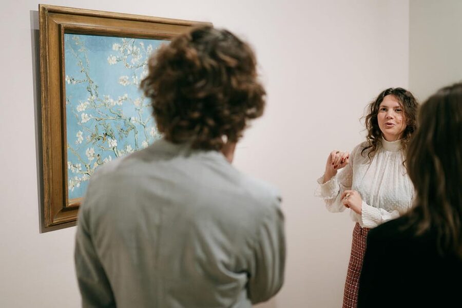 Tour in Spanish: Van Gogh Museum Private Tour - Skip-the-line entry means you start looking sooner