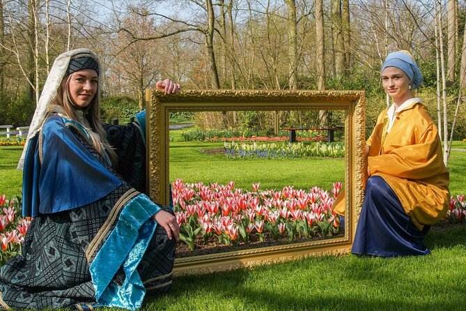 Tulip Paradise: Keukenhof Half-Day Private Tour - Keukenhof Gardens: self-guided wandering with your guide waiting outside