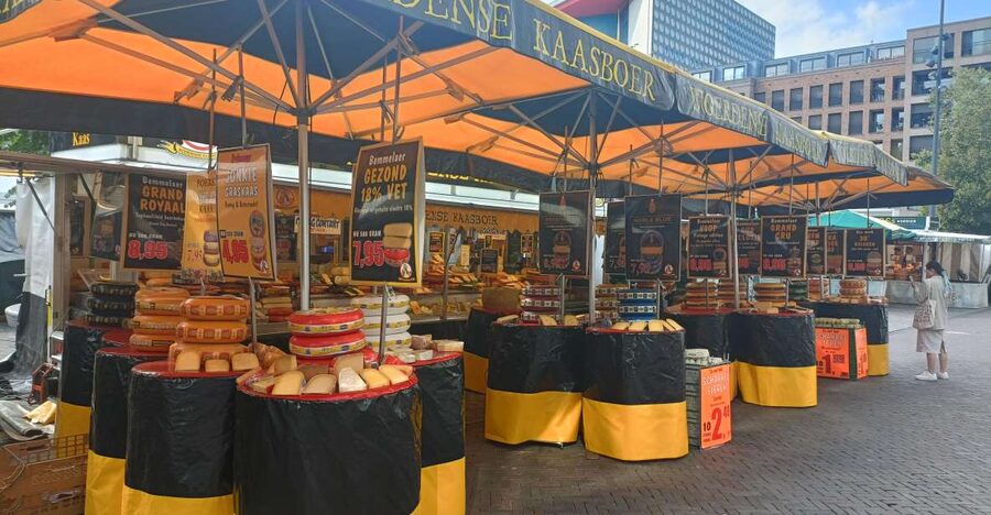 Utrecht - Food Tour: Try out 6 dutch bites - The stories that make food feel local, not just tasty