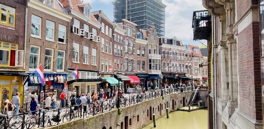 Utrecht: Highlights and Secrets with a Walking Tour - The Tour Style You Feel Immediately: Private Group, Optional Headsets