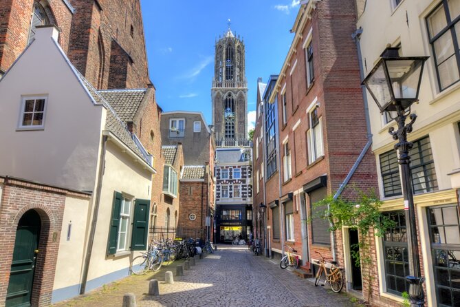 Utrecht Old Town: Medieval Monster Hunt & Walking Tour - Key points I’d plan around