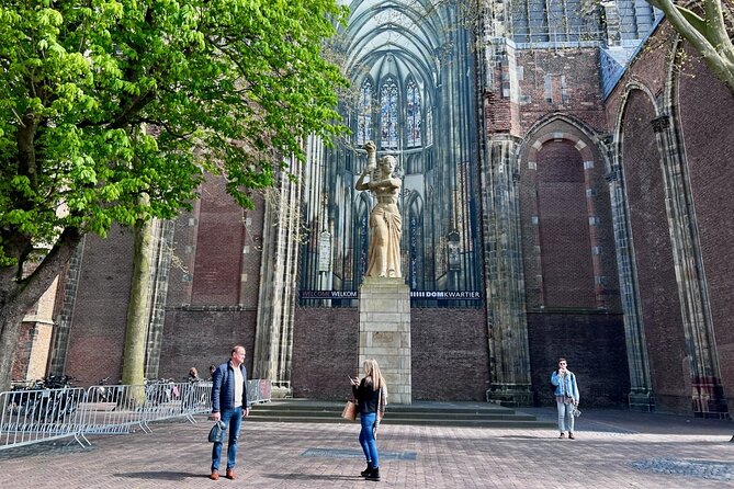 Utrecht Small Public Walking Tour - Small-group pacing, headsets, and real Q&A time