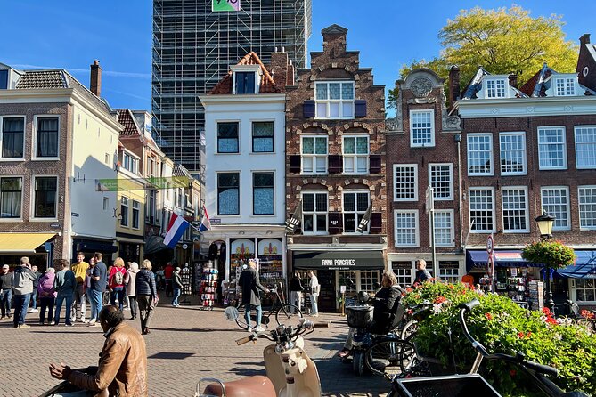 Utrecht Small Public Walking Tour - Wharf cellars along the canals: 730 storages turned today’s places to eat