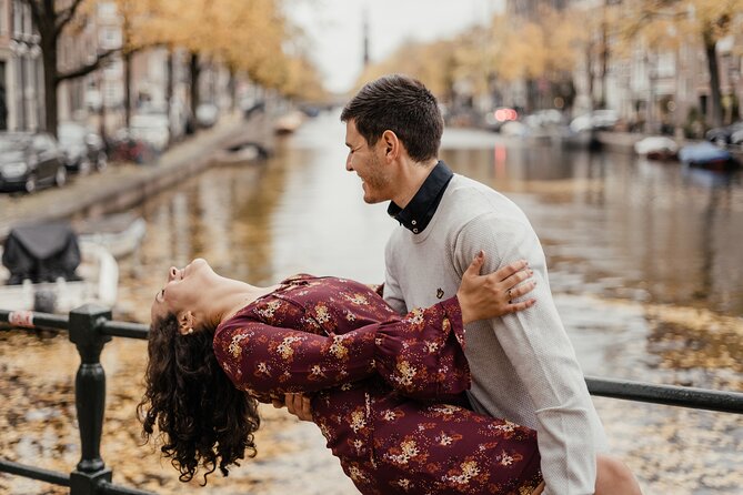 Vacation Photoshoot & Tour in Amsterdam - Comfort and confidence: what the best sessions have in common