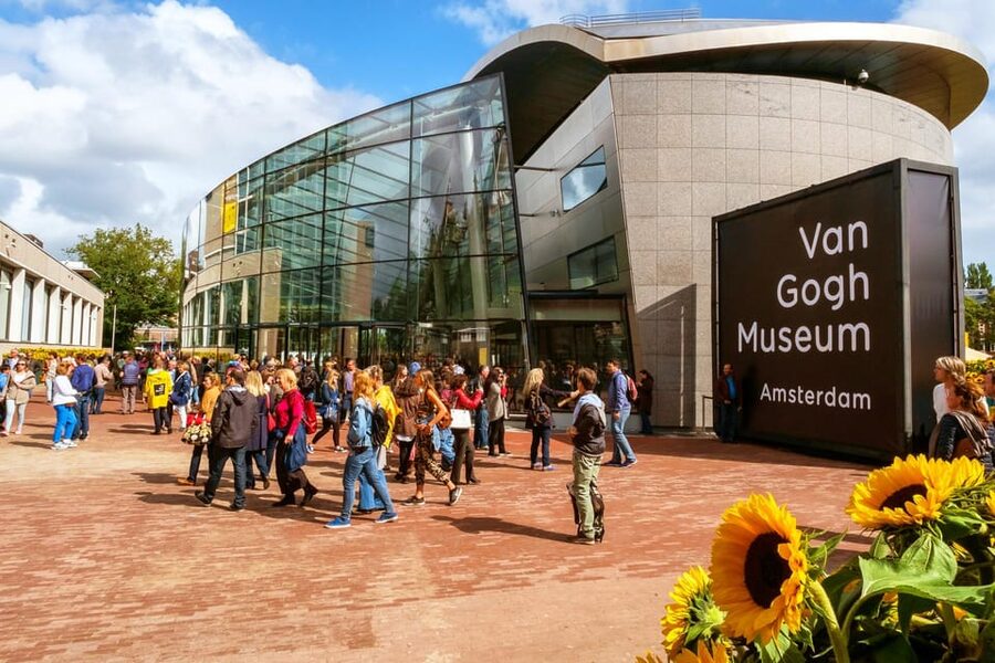 Van Gogh and Rijksmusuem Tour: Small Group Tour with Entry - A short walk and a real reset break you’ll actually use
