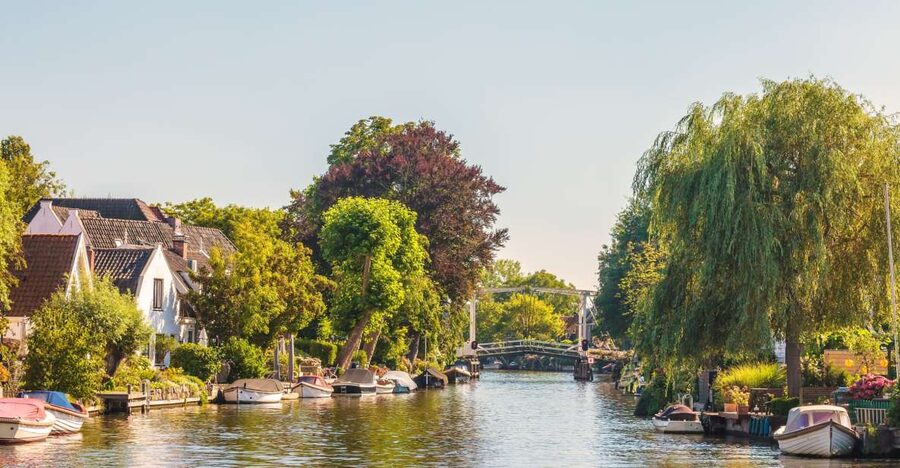 Vecht River: Full-day Cruise with Lunch - Why the Vecht River feels different from a typical Amsterdam day