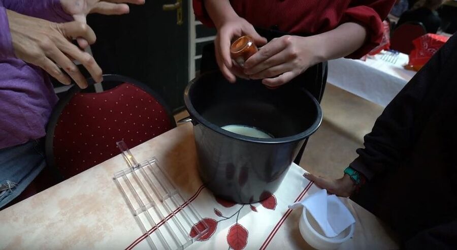 Volendam: 2.5-Hour Cheesemaking Workshop & Clog Making Tour - Shop Tastings: Gouda, Edam, Stroopwafel, and Dutch Fruit Wine