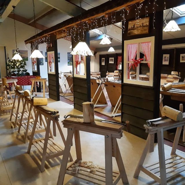 Volendam: 2-Hour Clogmaking Workshop and Cheese Tour - Big-Knife Shaping, Spoon Hollowing, and a Closer Look at the Craft