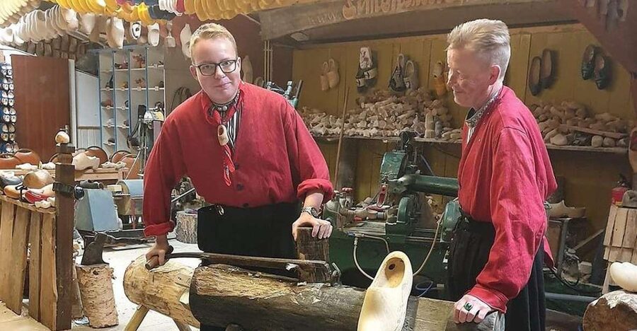 Volendam: 2-Hour Clogmaking Workshop and Cheese Tour - Bottle Opener Decoration: The Fun Finish You Can Actually Control
