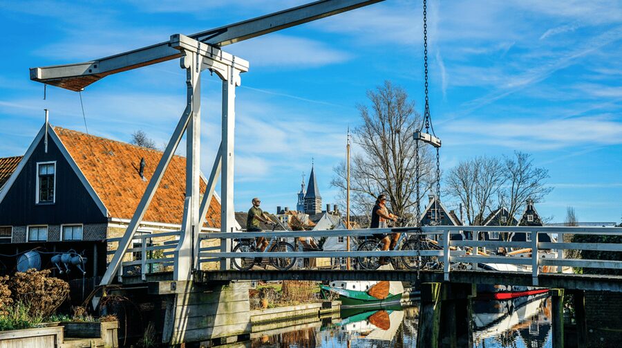 Volendam: Bike Rental including Highlights-Routes - Choosing Your Loop: 21 km to 27 km Waterland Routes