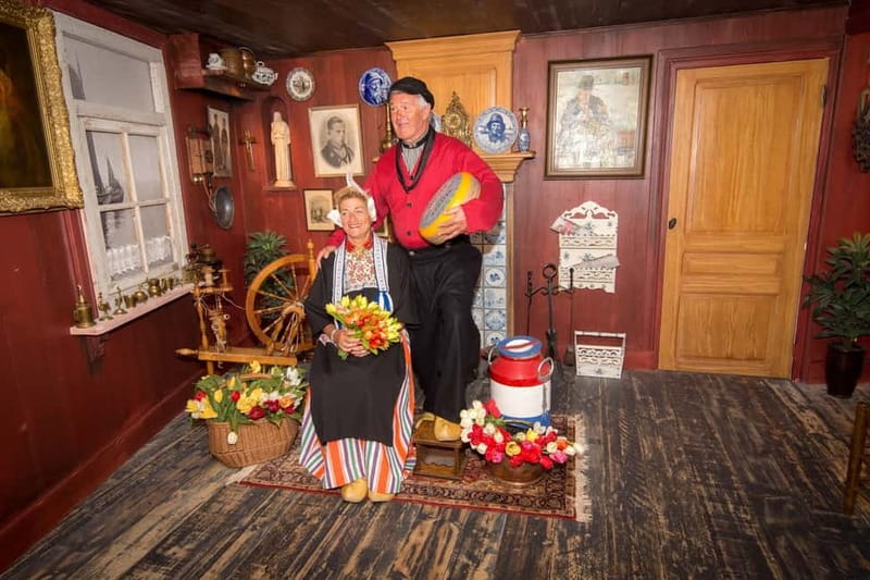 Volendam: Photo Opportunity in Traditional Dutch Costume - Key Things You’ll Do in Volendam