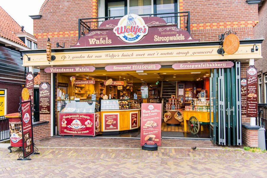 Volendam: Stroopwafel Experience with Tasting - Should you book the Volendam Stroopwafel tasting experience?