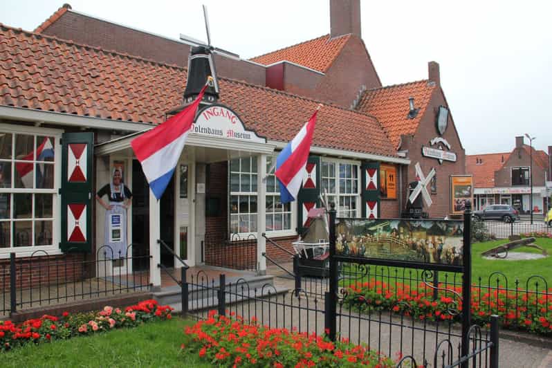 Volendam: Volendams Museum Entry Ticket - The cigar-band room: a “how is this even real?” moment