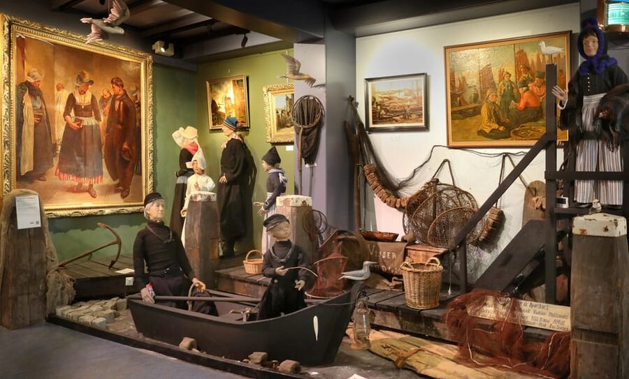 Volendam: Volendams Museum Entry Ticket - Scenes of village life: how Volendam worked and lived