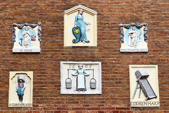 Walking Tour about Golden Age Architecture, private local guide - Jordaan and the Gevelstenen Facade Stones