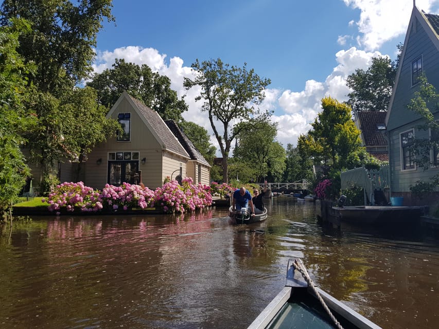 Whisperboat rental in beautiful area close to Amsterdam - Comfort Matters: What’s Included for a Pleasant Trip