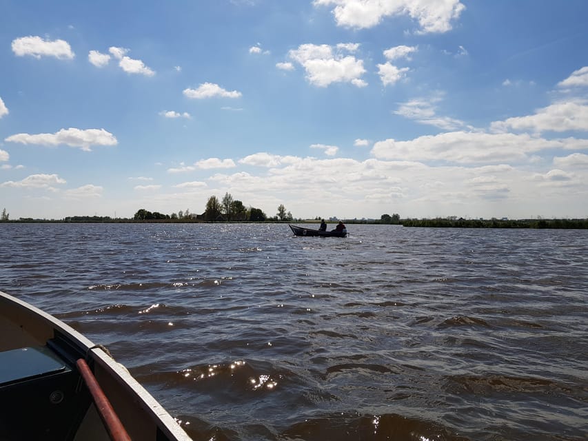 Whisperboat rental in beautiful area close to Amsterdam - Passing Broek in Waterland, Zuiderwoude, and Holysloot