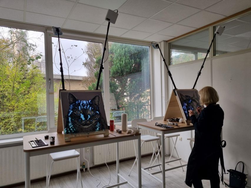 Zaandam: Paint a Perfect Portrait workshop - What happens inside: materials, apron, and a calm studio rhythm