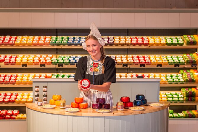 Zaanse Schans and Cheese Tasting Guided Tour from Amsterdam - Catharina Hoeve cheese tasting, what it does well (and what it cannot)