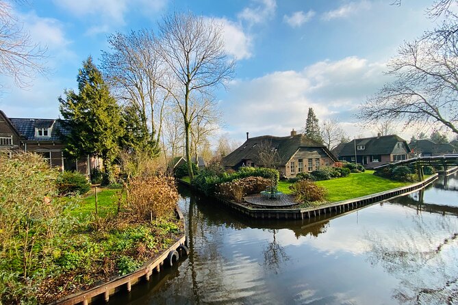 Zaanse Schans and Giethoorn Small-Group Tour with Hotel Pick-Up - Diamonds in a windmill village, plus your photo window