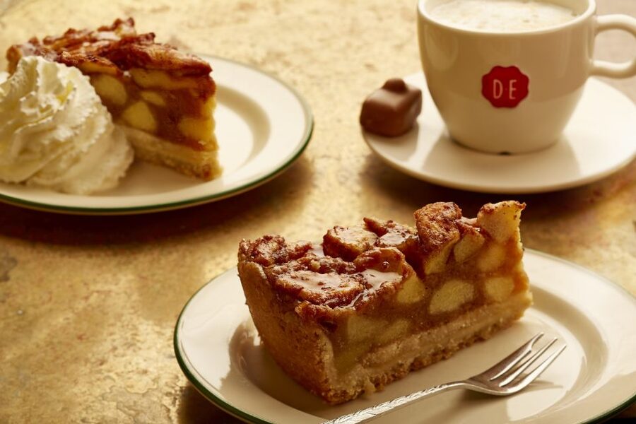 Zaanse Schans: Pancake Restaurant Visit - What’s included: pancakes or apple pie plus coffee or tea
