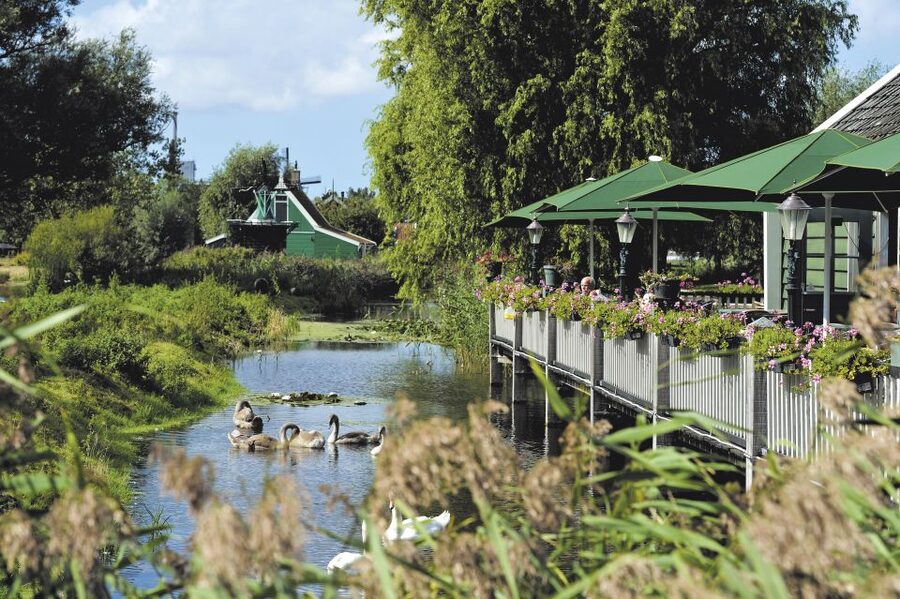 Zaanse Schans: Pancake Restaurant Visit - Restaurant de Kraai terraces: why the view is part of the value