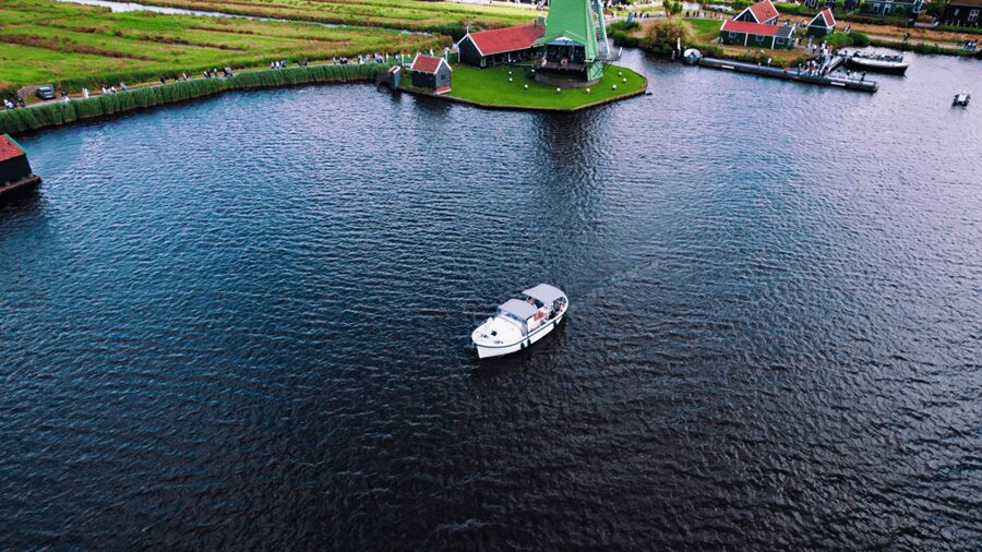 Zaanse Schans: Private Cruise + Live Guide, Optional Drinks - Comfort, weather cover, and the optional drinks question