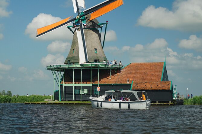 Zaanse Schans Windmill Cruise - UNESCO Windmills With Live Guide - Dutch Houses and the Built-Era Feeling You Get Faster
