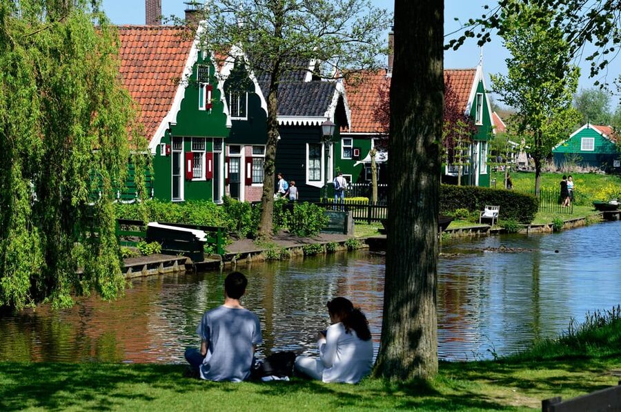 Zaanse Schans: Windmill & Museum Entry Ticket w/ Audio Guide - Zaanse Tijd Museum and historic craft buildings: how the village tells its story
