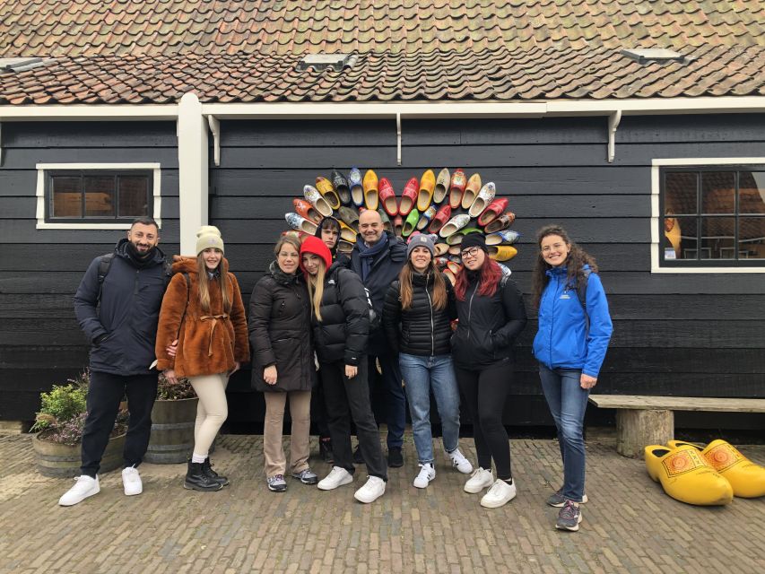 Zaanse Schans Windmills 4-Hour Tour in Italian - The wooden shoe factory: clogs you can actually picture