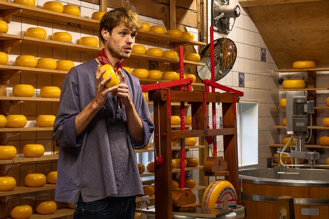 Zaanse Schans Windmills, Cheese and Volendam Tour from Amsterdam - Timing and logistics that affect how good your day feels