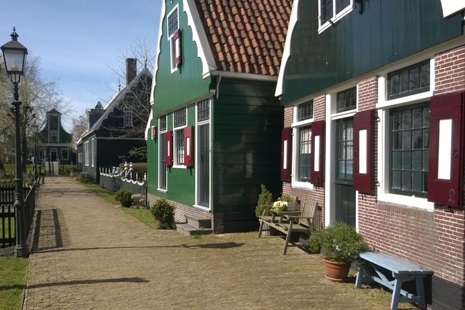 Zaanse Schans Windmills Private Tour from Amsterdam Airport - The clog-making stops you should actually pay attention to